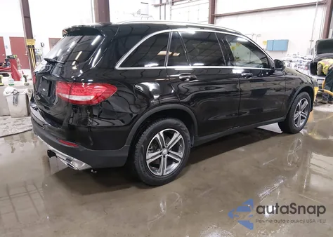 2016 Mercedes-Benz Glc 300 z USA, uszkodzony, nr VIN WDC0G4JB1GF090859